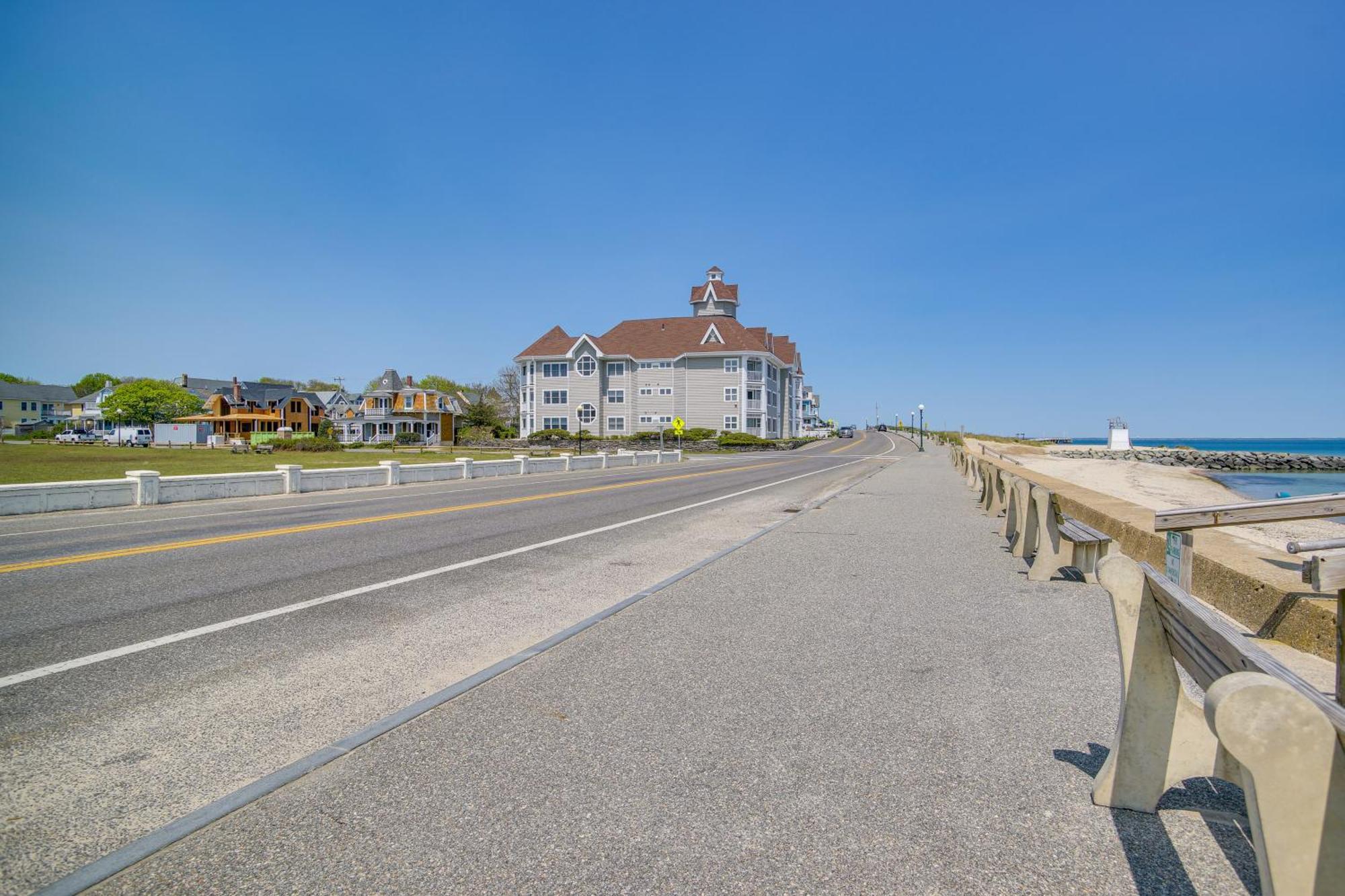 Breezy Oak Bluffs Condo - Steps To Inkwell Beach! Экстерьер фото