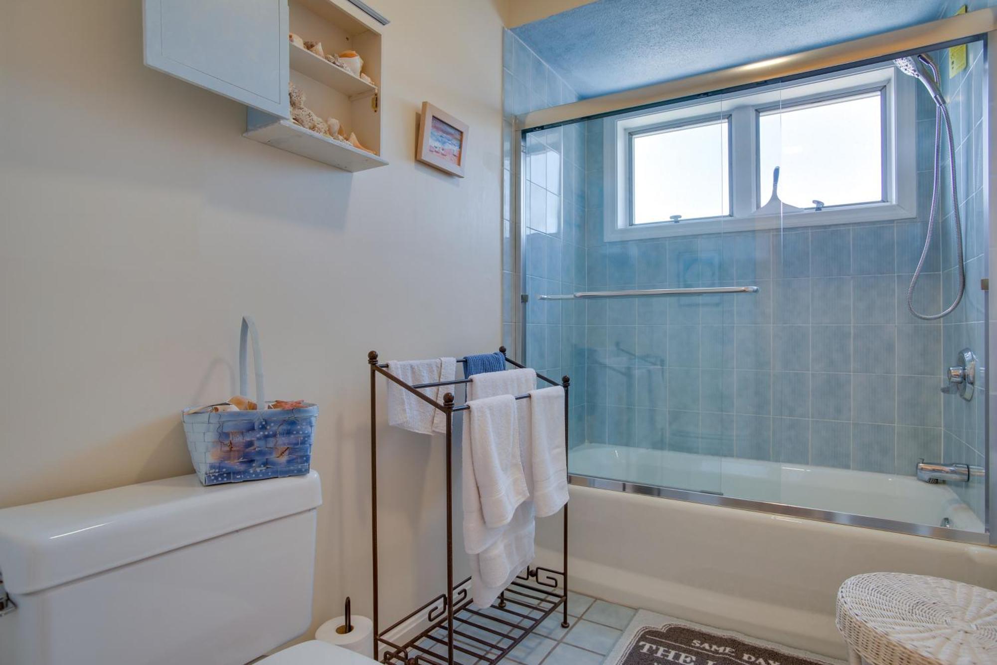 Breezy Oak Bluffs Condo - Steps To Inkwell Beach! Экстерьер фото