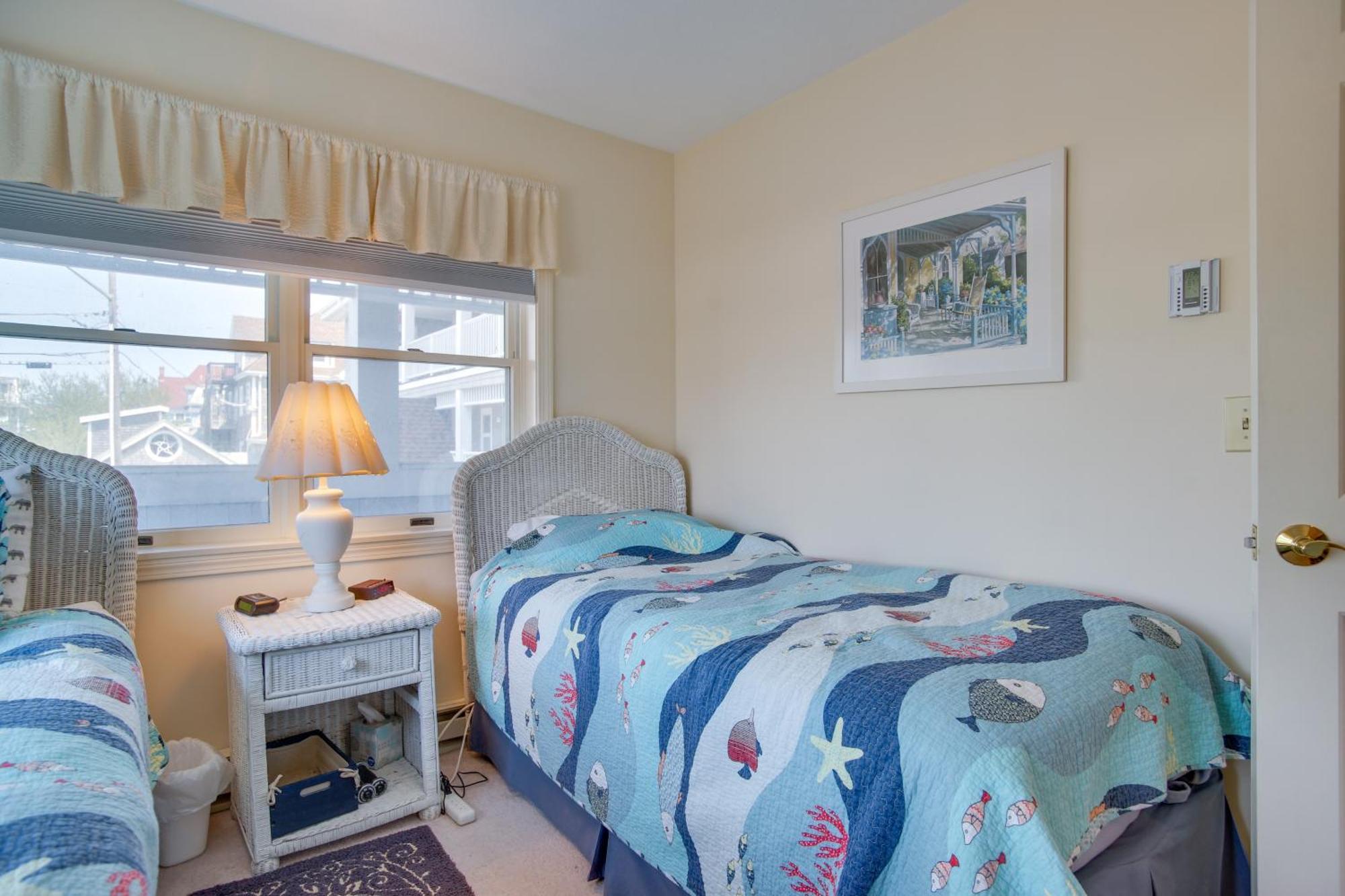 Breezy Oak Bluffs Condo - Steps To Inkwell Beach! Экстерьер фото