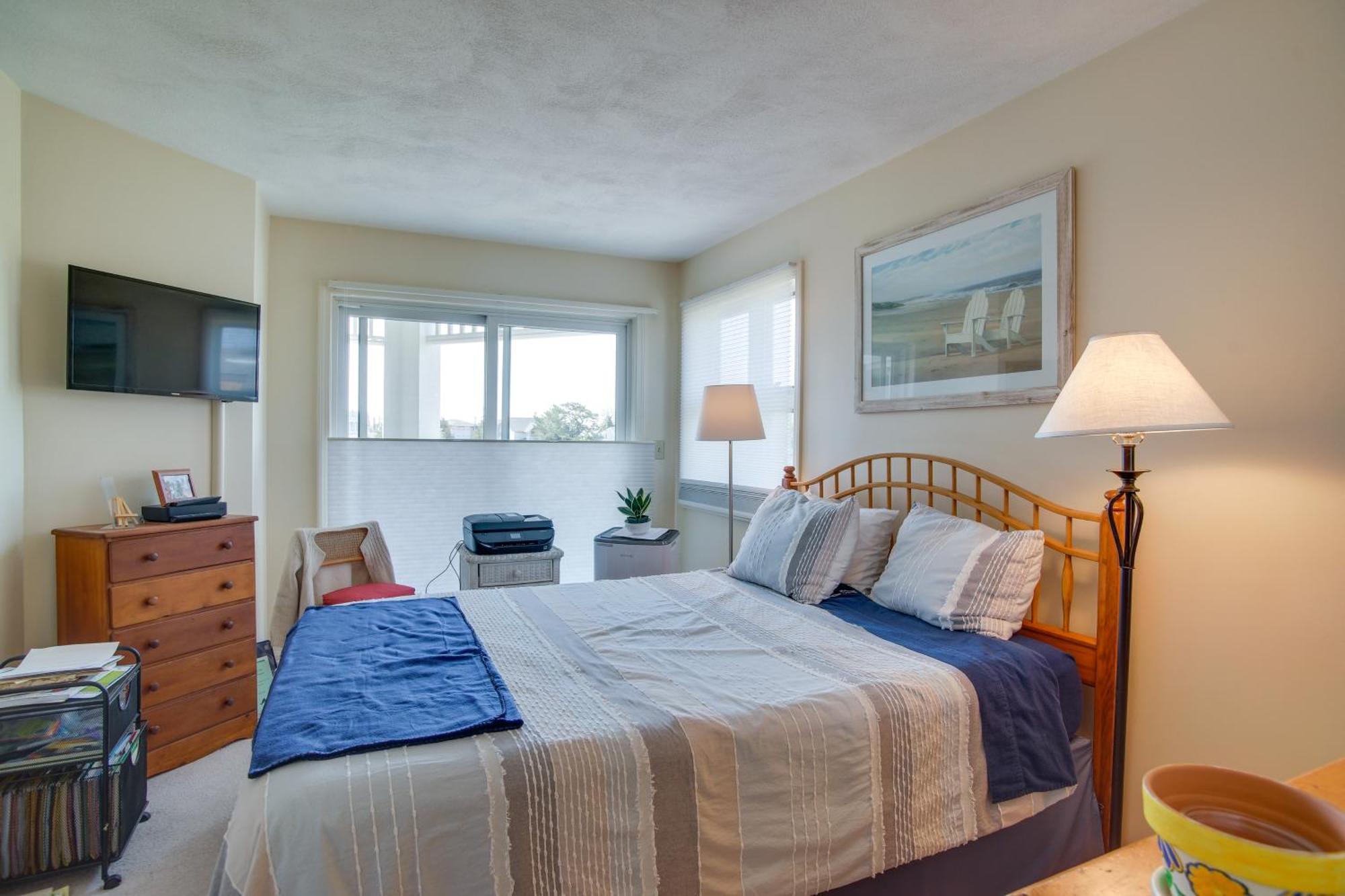 Breezy Oak Bluffs Condo - Steps To Inkwell Beach! Экстерьер фото